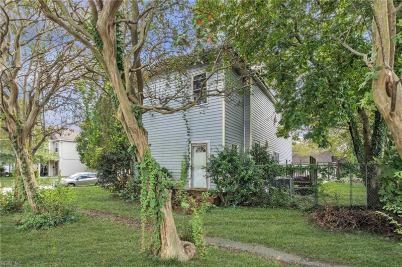 Photo 27 of 29 residential for sale in Chesapeake virginia