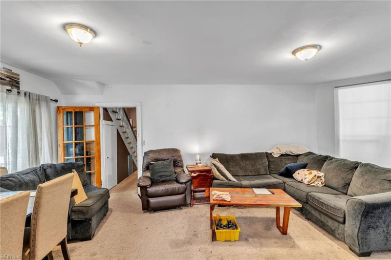 Photo 7 of 29 residential for sale in Chesapeake virginia