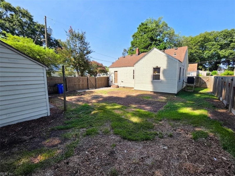 Photo 19 of 20 residential for sale in Norfolk virginia