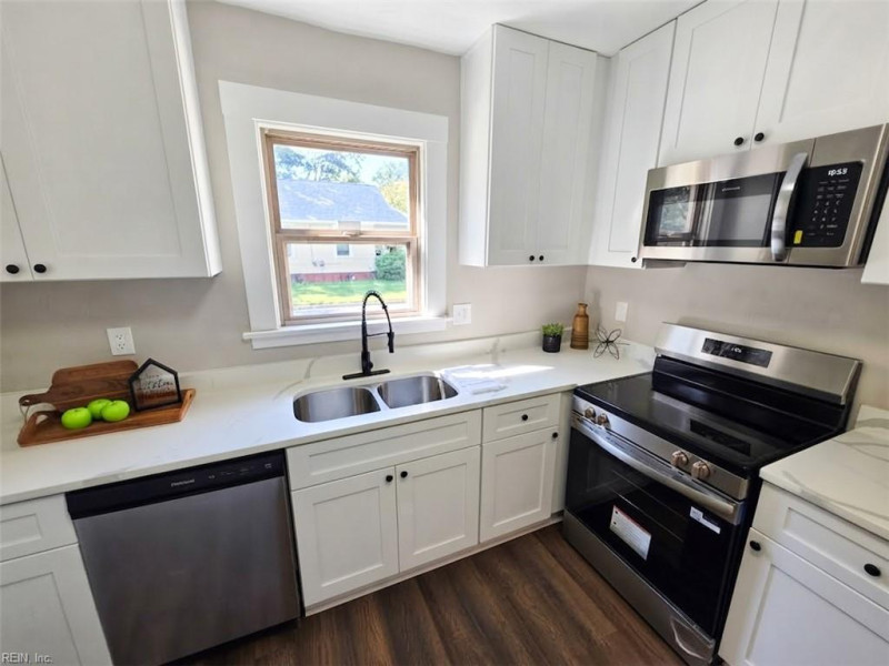 Photo 6 of 20 residential for sale in Norfolk virginia