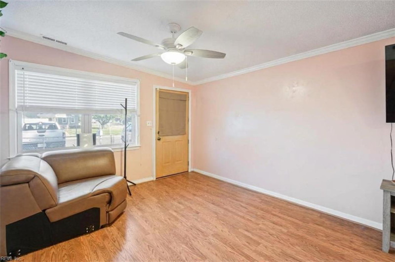 Photo 33 of 45 residential for sale in Chesapeake virginia Photo 33 of 45 residential for sale in Chesapeake virginia