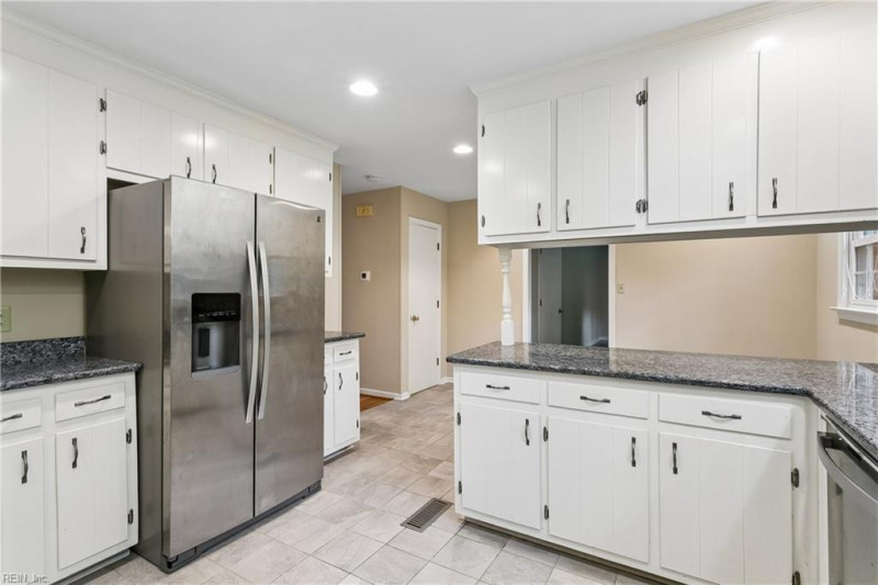 Photo 14 of 39 residential for sale in Newport News virginia
