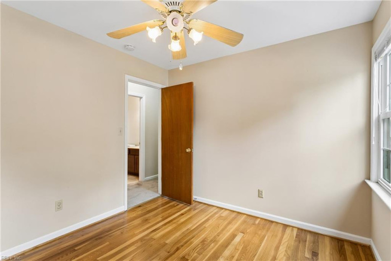 Photo 27 of 39 residential for sale in Newport News virginia
