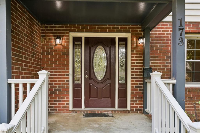 Photo 4 of 39 residential for sale in Newport News virginia