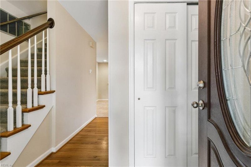 Photo 5 of 39 residential for sale in Newport News virginia