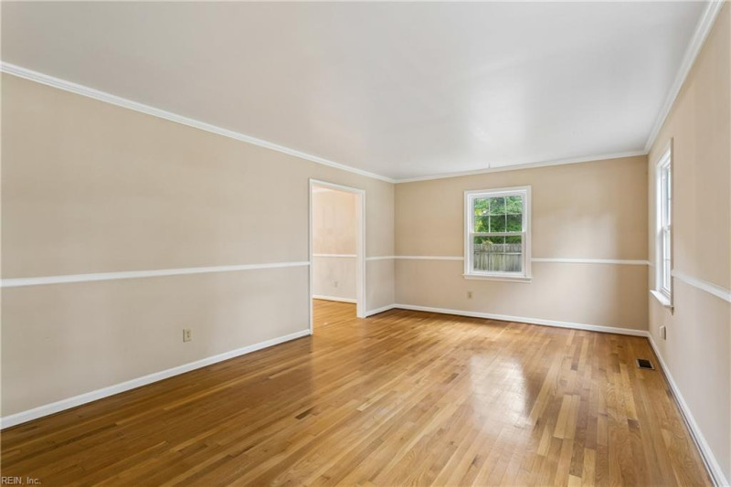 Photo 7 of 39 residential for sale in Newport News virginia