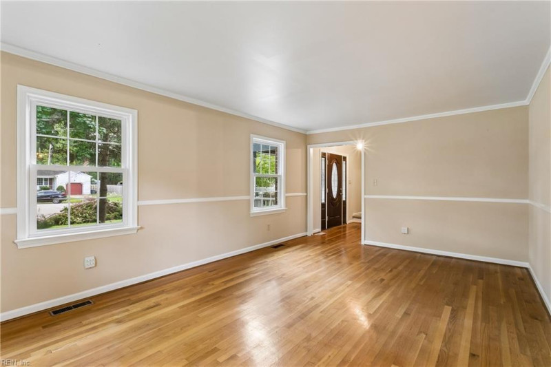 Photo 8 of 39 residential for sale in Newport News virginia