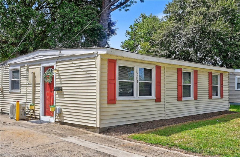 Photo 2 of 40 residential for sale in Chesapeake virginia Photo 2 of 40 residential for sale in Chesapeake virginia