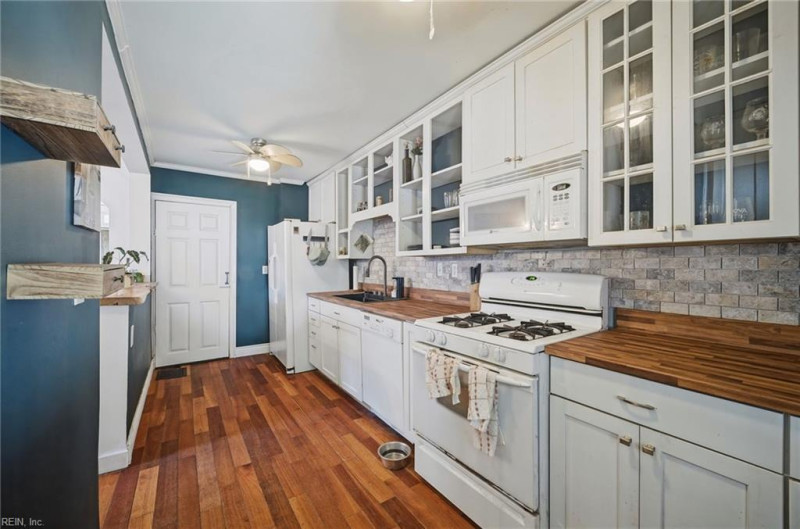 Photo 14 of 45 residential for sale in Norfolk virginia