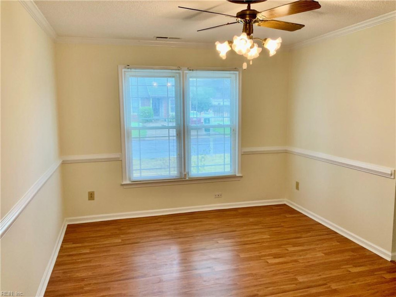 Photo 10 of 48 residential for sale in Virginia Beach virginia