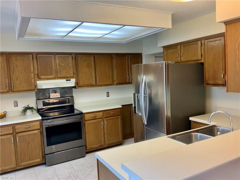 Photo 13 of 48 residential for sale in Virginia Beach virginia