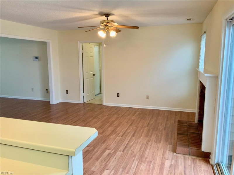 Photo 16 of 48 residential for sale in Virginia Beach virginia