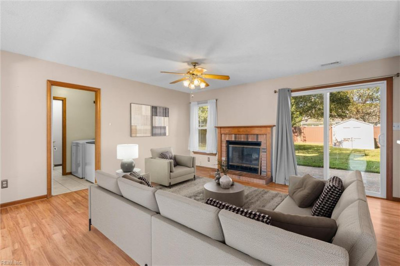 Photo 18 of 48 residential for sale in Virginia Beach virginia