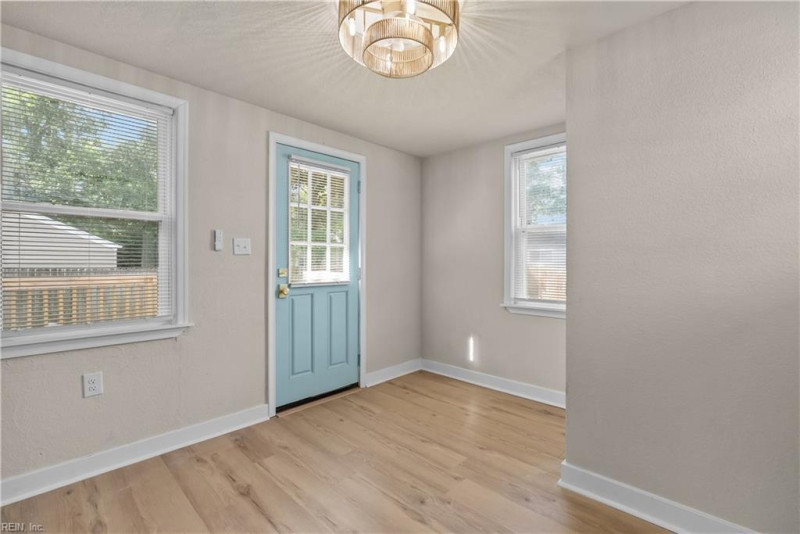 Photo 17 of 32 residential for sale in Norfolk virginia