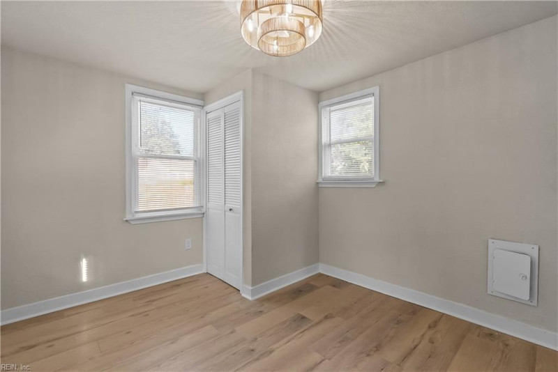 Photo 18 of 32 residential for sale in Norfolk virginia