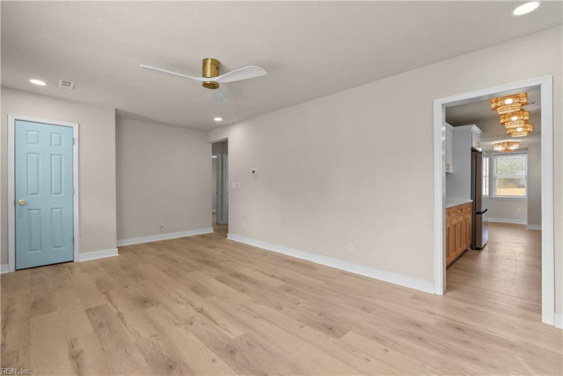 Photo 5 of 32 residential for sale in Norfolk virginia