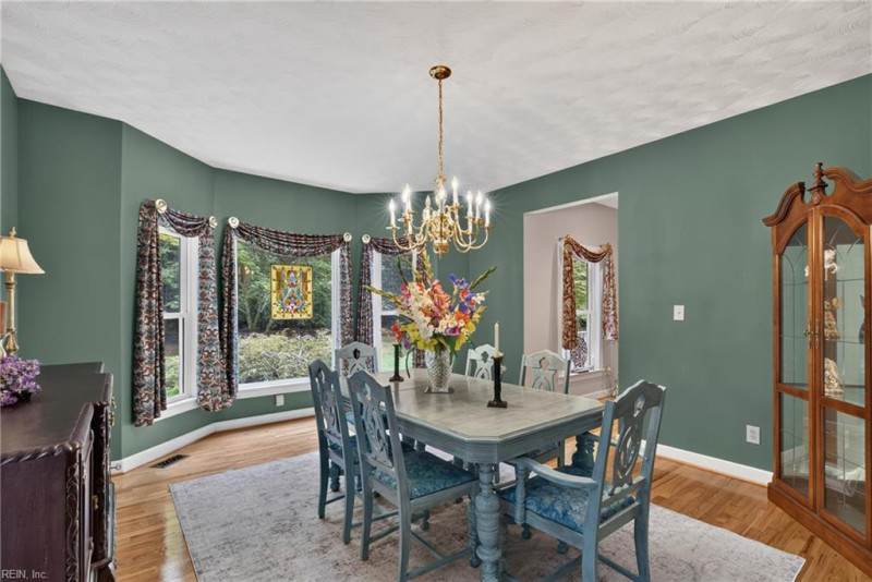 Photo 11 of 50 residential for sale in Gloucester County virginia