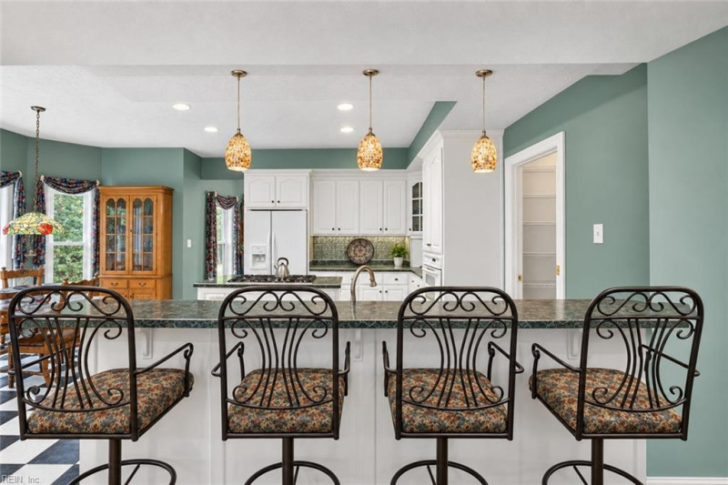 Photo 20 of 50 residential for sale in Gloucester County virginia