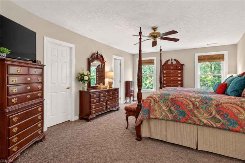 Photo 24 of 50 residential for sale in Gloucester County virginia