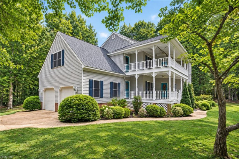 Photo 3 of 50 residential for sale in Gloucester County virginia