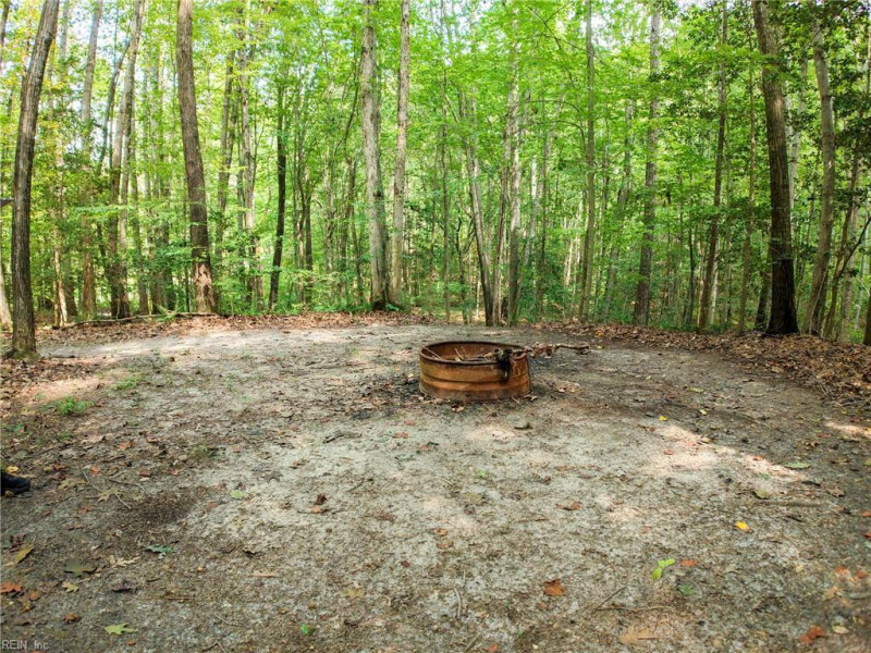 Photo 41 of 50 residential for sale in Gloucester County virginia