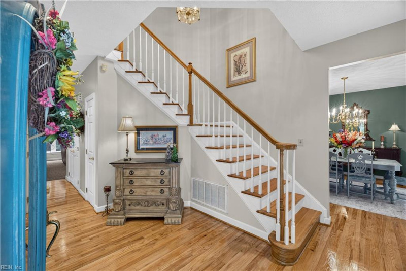 Photo 9 of 50 residential for sale in Gloucester County virginia