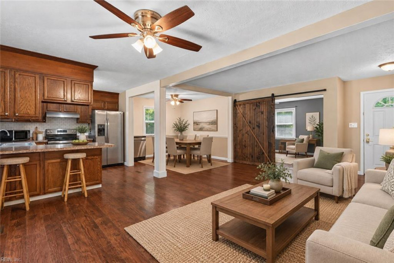 Photo 11 of 40 residential for sale in Gloucester County virginia