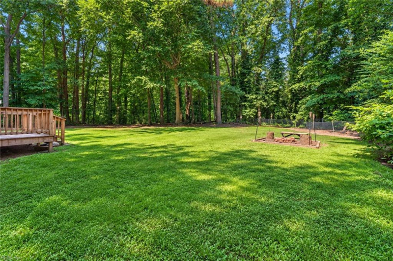Photo 33 of 40 residential for sale in Gloucester County virginia