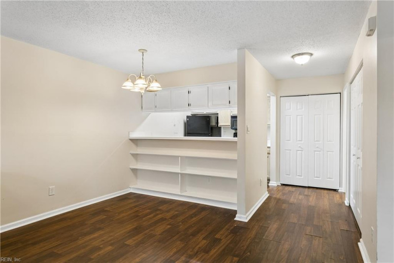 Photo 11 of 37 residential for sale in Hampton virginia