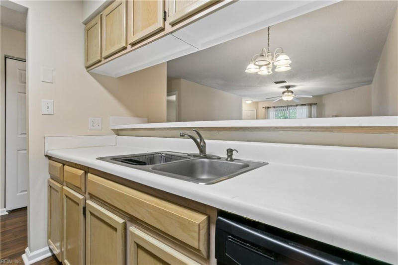 Photo 16 of 37 residential for sale in Hampton virginia