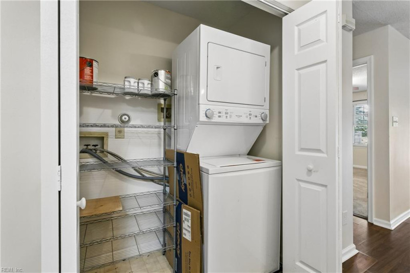 Photo 17 of 37 residential for sale in Hampton virginia