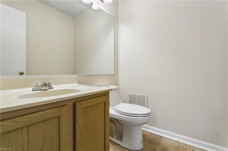Photo 19 of 37 residential for sale in Hampton virginia