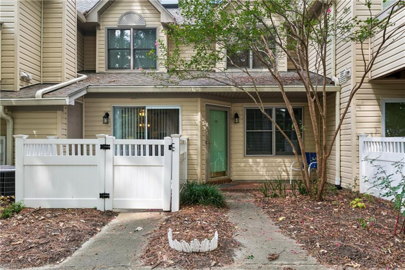 Photo 2 of 37 residential for sale in Hampton virginia