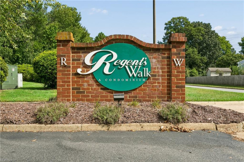 Photo 4 of 37 residential for sale in Hampton virginia
