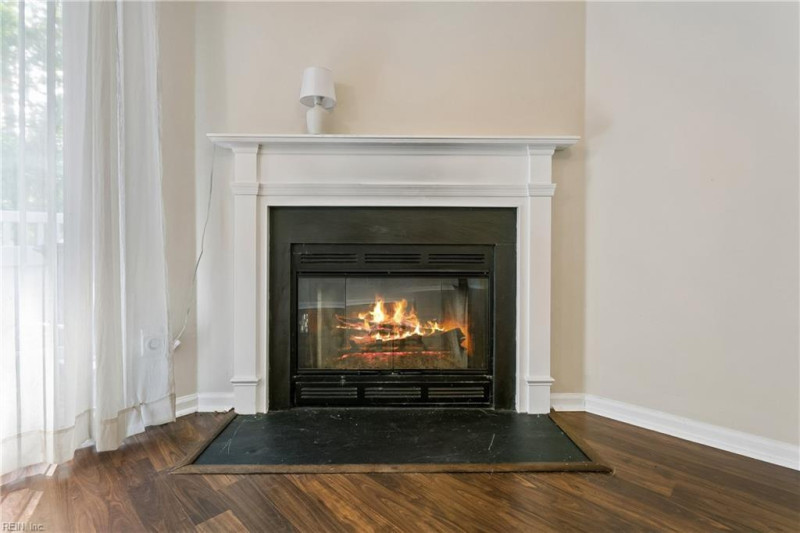 Photo 9 of 37 residential for sale in Hampton virginia