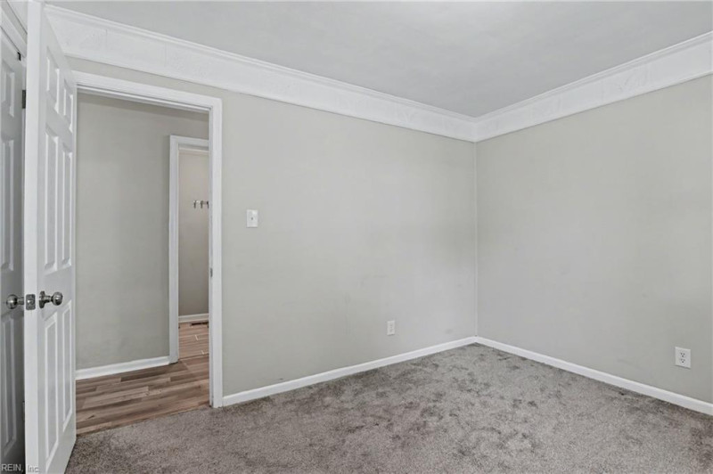 Photo 32 of 46 residential for sale in Chesapeake virginia