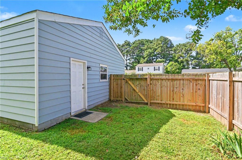 Photo 40 of 46 residential for sale in Chesapeake virginia