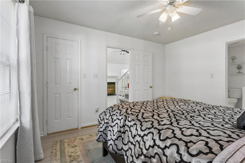 Photo 17 of 37 residential for sale in Chesapeake virginia
