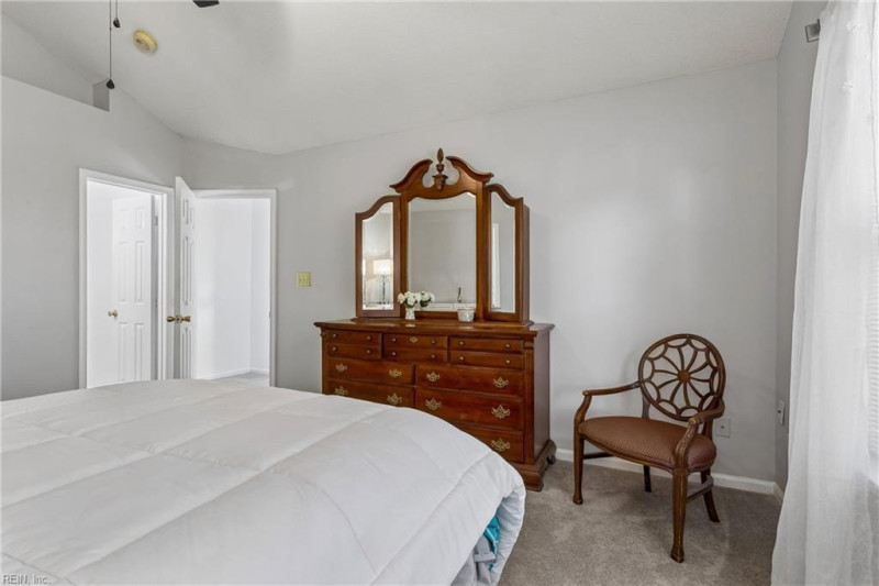 Photo 23 of 37 residential for sale in Chesapeake virginia
