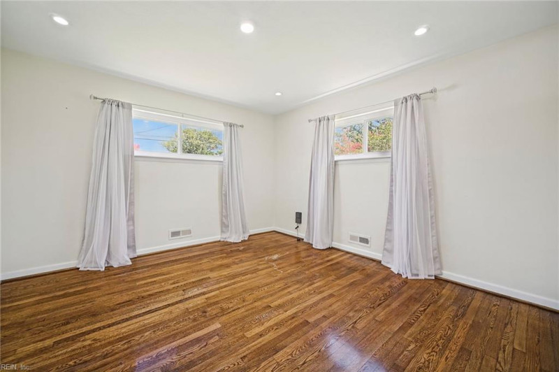 Photo 17 of 26 residential for sale in Norfolk virginia Photo 17 of 26 residential for sale in Norfolk virginia