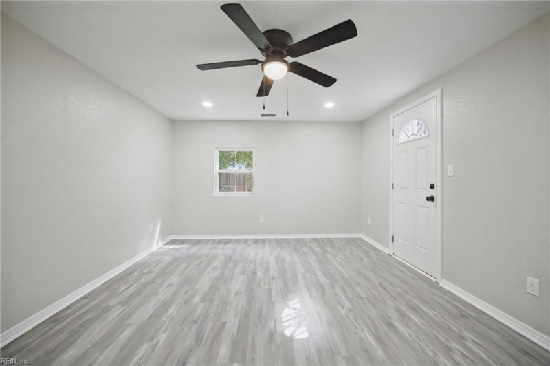 Photo 10 of 50 residential for sale in Norfolk virginia