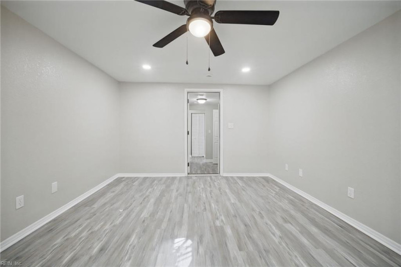 Photo 11 of 50 residential for sale in Norfolk virginia