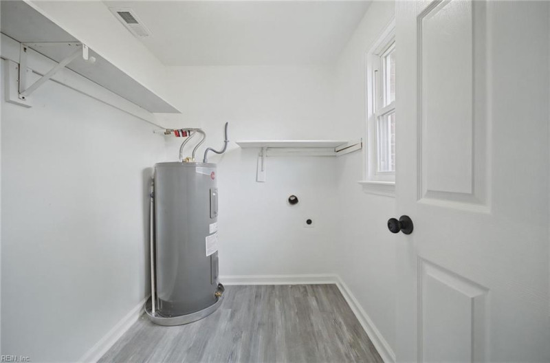 Photo 36 of 50 residential for sale in Norfolk virginia