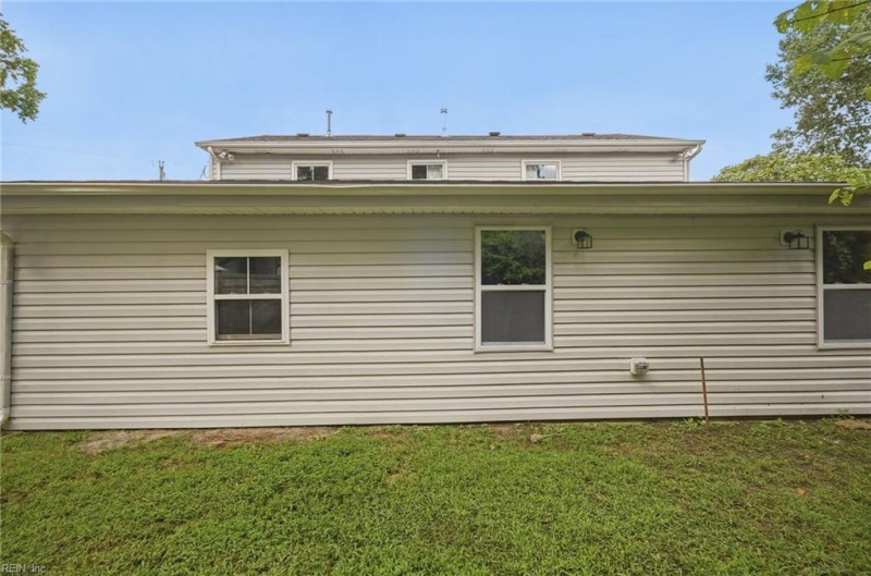 Photo 37 of 50 residential for sale in Norfolk virginia
