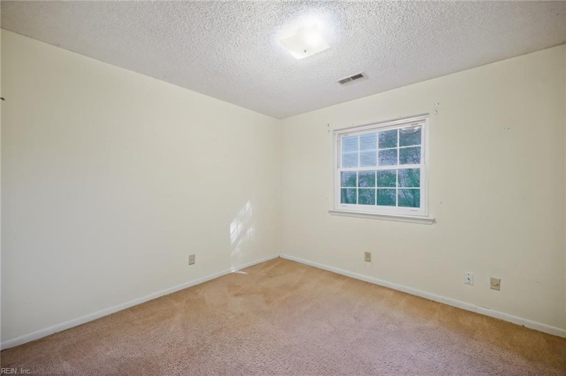 Photo 17 of 33 residential for sale in Virginia Beach virginia