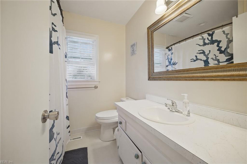 Photo 14 of 26 residential for sale in Virginia Beach virginia