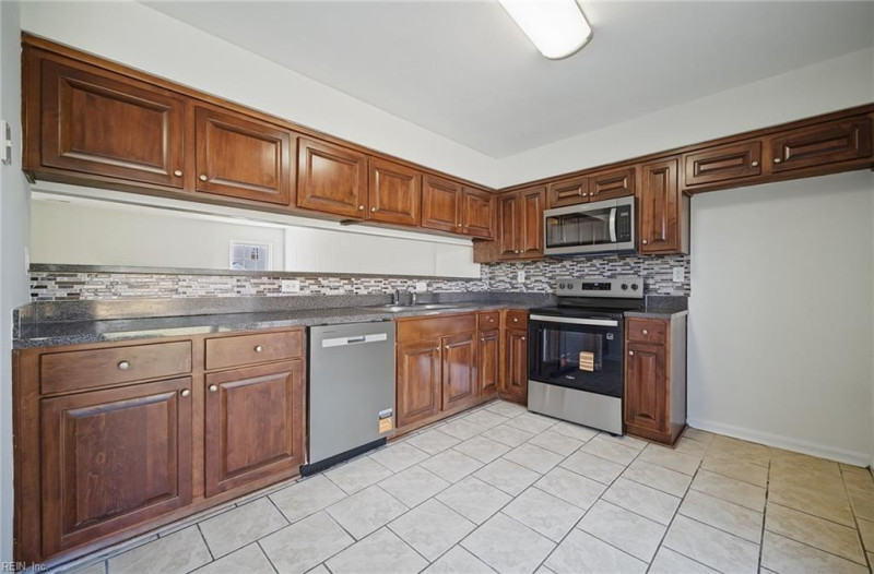Photo 9 of 30 residential for sale in Virginia Beach virginia