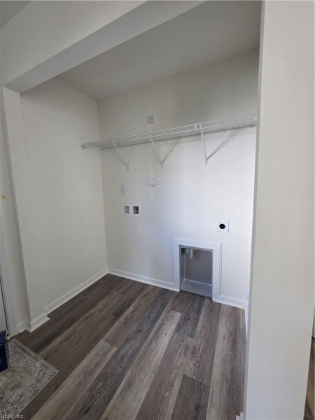 Photo 12 of 19 residential for sale in Portsmouth virginia