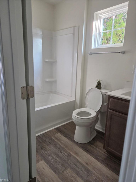 Photo 18 of 19 residential for sale in Portsmouth virginia