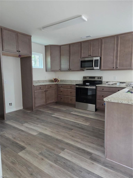Photo 8 of 19 residential for sale in Portsmouth virginia